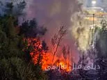 آتش‌سوزی وحشتناک در آهن‌فروشی کارلتون؛ آتش‌نشانان در تلاش برای خاموش کردن شعله‌ها